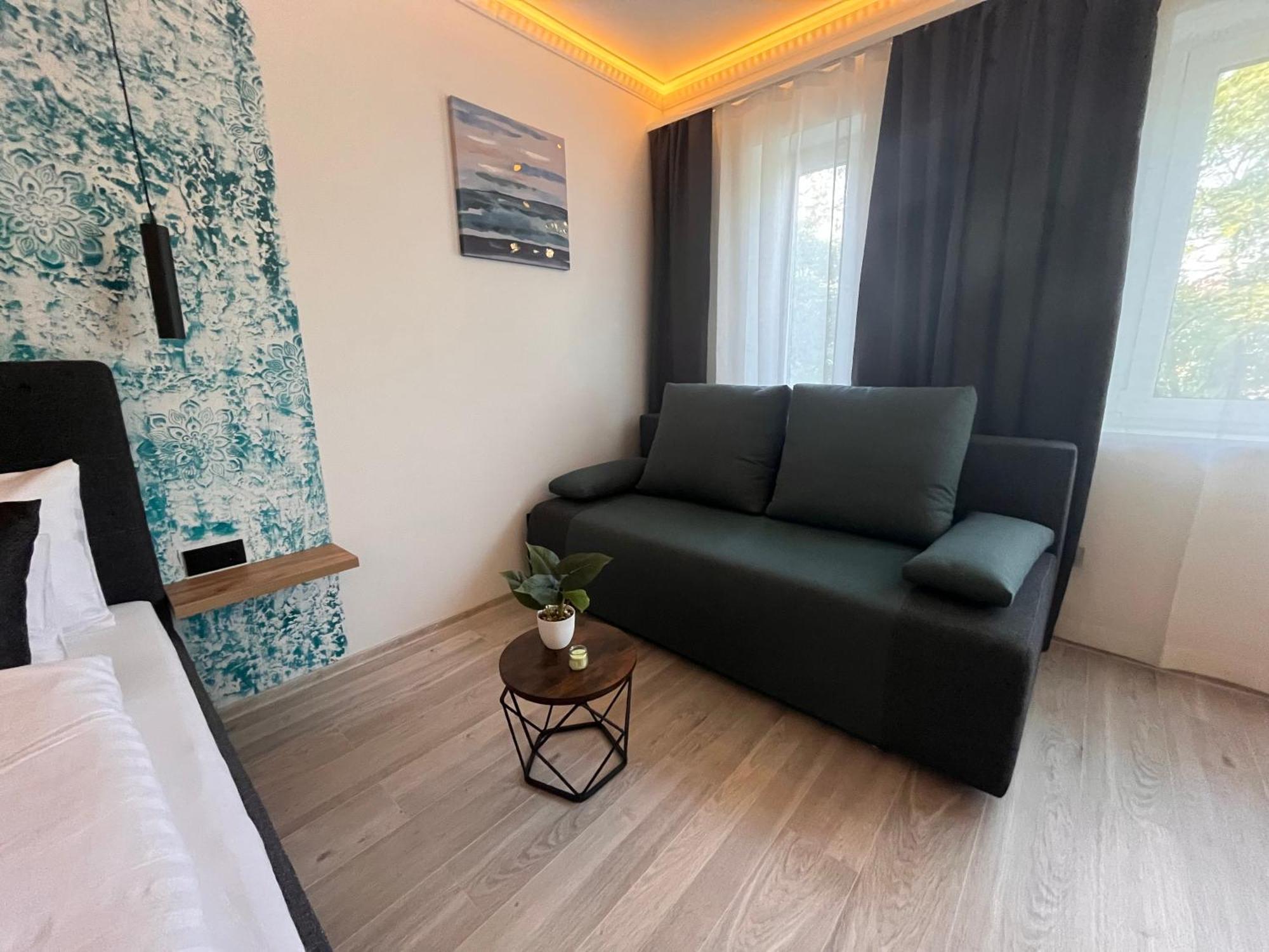Varkapu Apartmanok 2 Gyula Extérieur photo