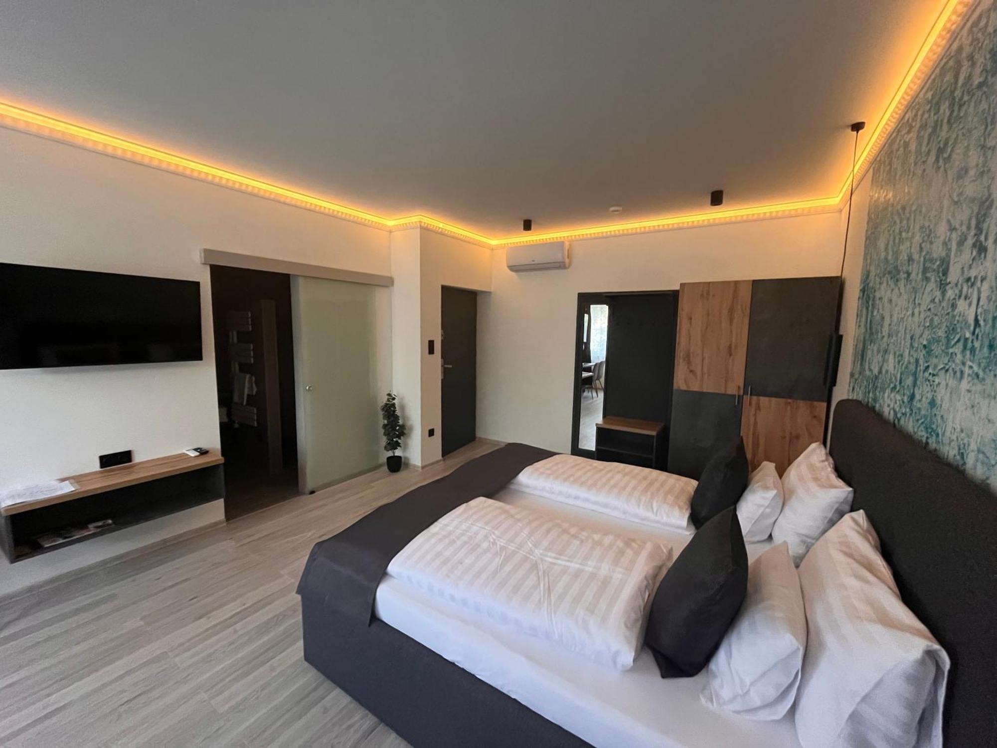 Varkapu Apartmanok 2 Gyula Extérieur photo